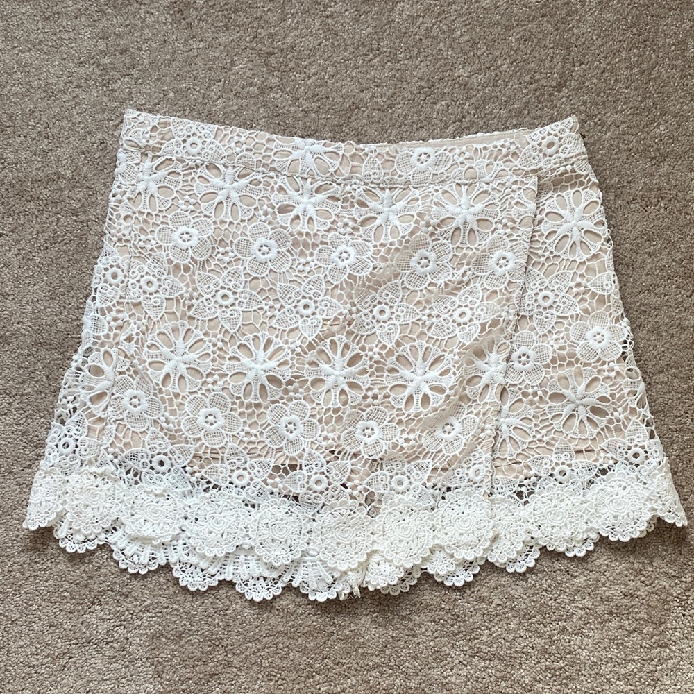 White Lace Mini shorts